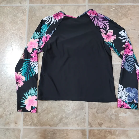 Justice Rashguard - Picture 2 of 4